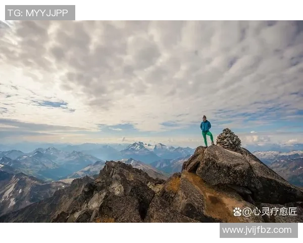 李磊亲授攀岩技巧与心得分享助你轻松征服高峰 李磊亲授攀岩技巧与心得分享助你轻松征服高峰